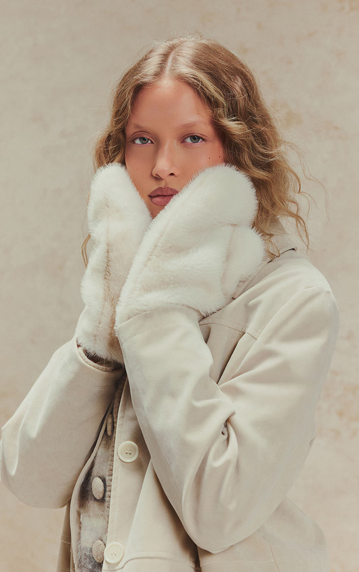 Cream Faux Mink Mittens | PrettyLittleThing UK