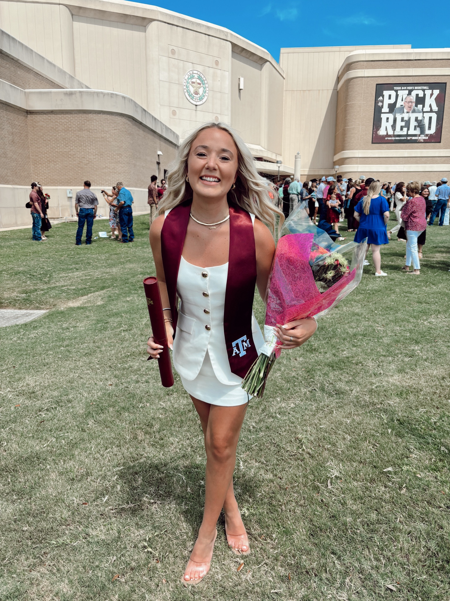 Cute business girl? ✅✅✅