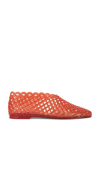 Steve Madden Grove Flat in Red. - size 10 | Revolve Clothing (Global)