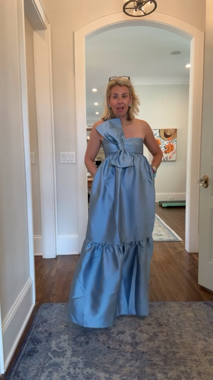 This is one of those add to cart right now girls! We are wearing this year-round and it is just perfection. I’m wearing a size small & 8 heel tts. ￼ *Use MIXANDMATCH20 at Petal & Pup *Use Catherine20 for 20% off my bracelets

#LTKootd #LTKWedding #LTKSeasonal