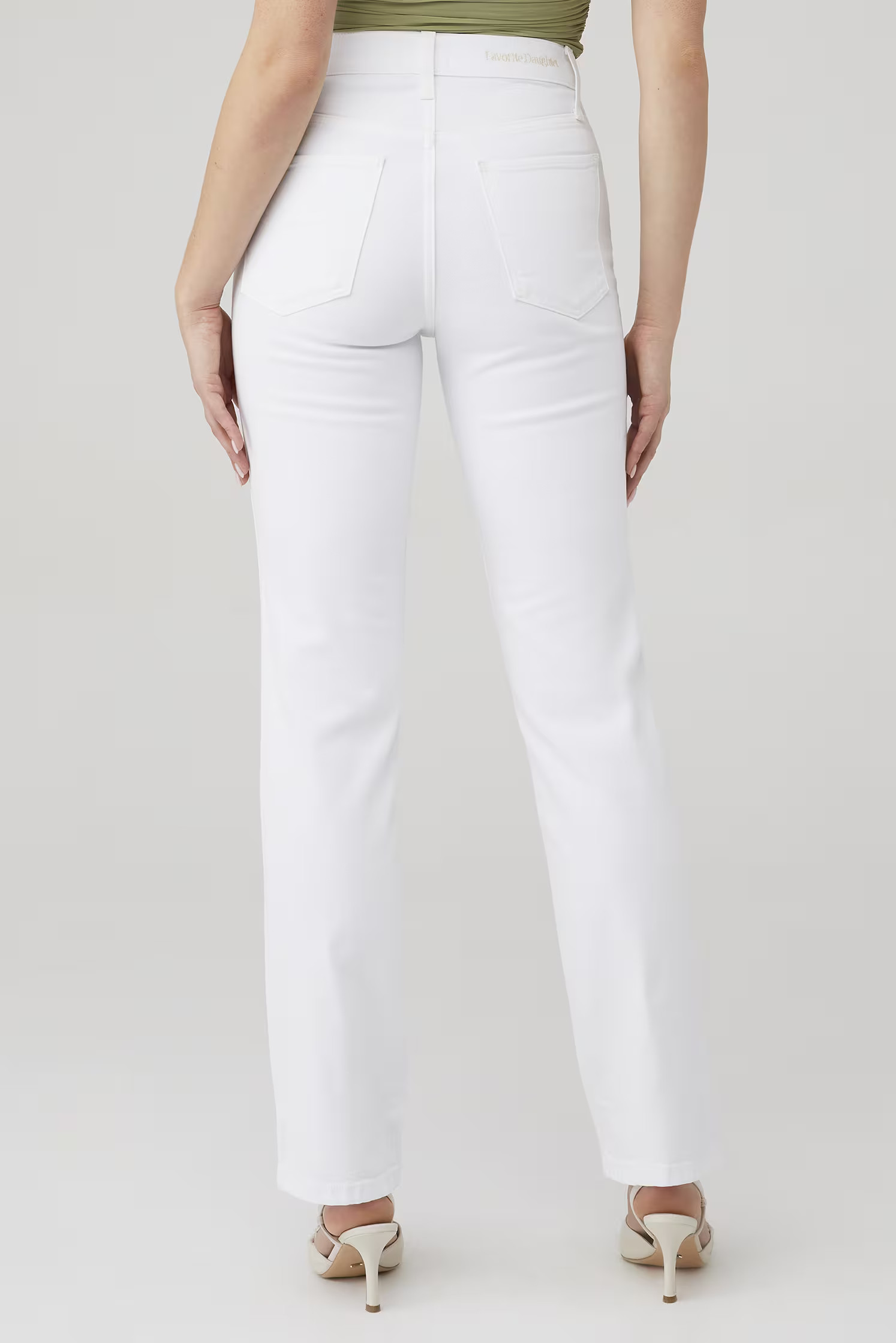 THE VIVI JEAN | FashionPass