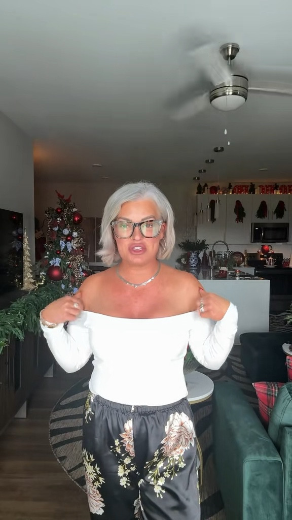 Halara Never Disappoints.  These sleeves don’t slip and the shirt has a built in bra.  There are so many color options!  Get one.  Or two.  Get however many you want!

#LTKvlog #LTKHoliday #LTKPetite