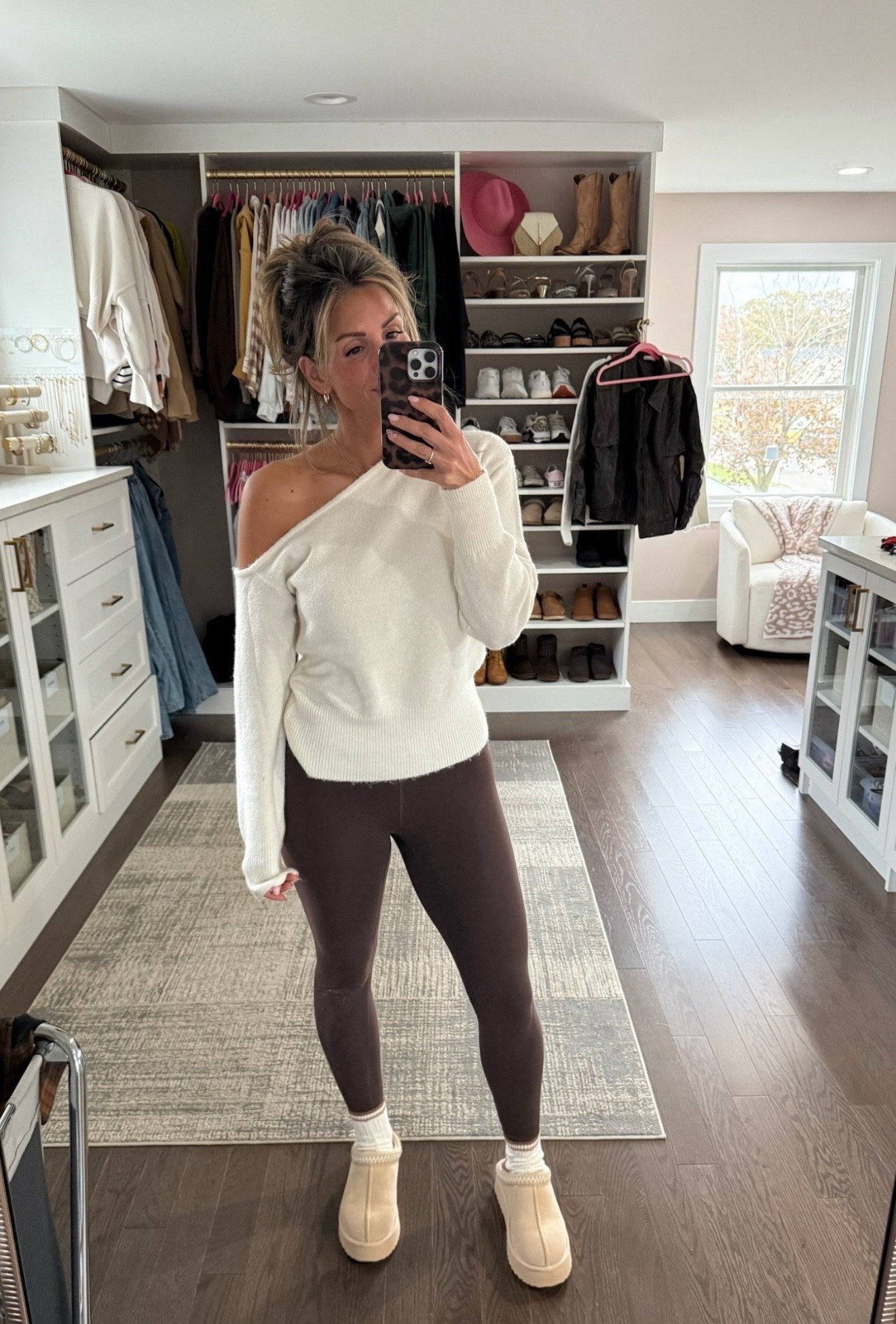 Cute and cozy!! 

#LTKHoliday #LTKSeasonal #LTKStyleTip