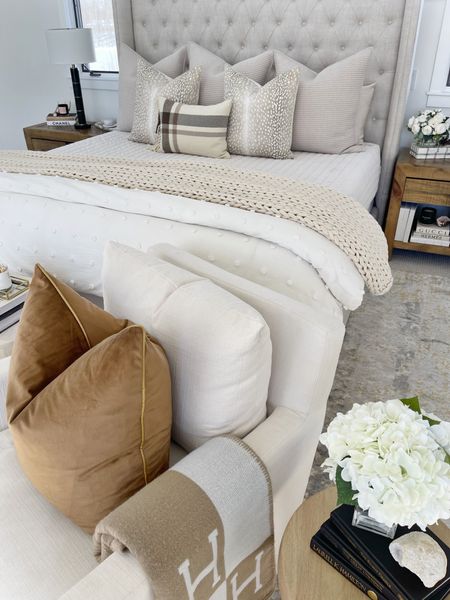 H O M E \ My neutral bed setup🤍

Bedroom 
Home decor 
Bedding
Target 

#LTKunder100 #LTKhome
