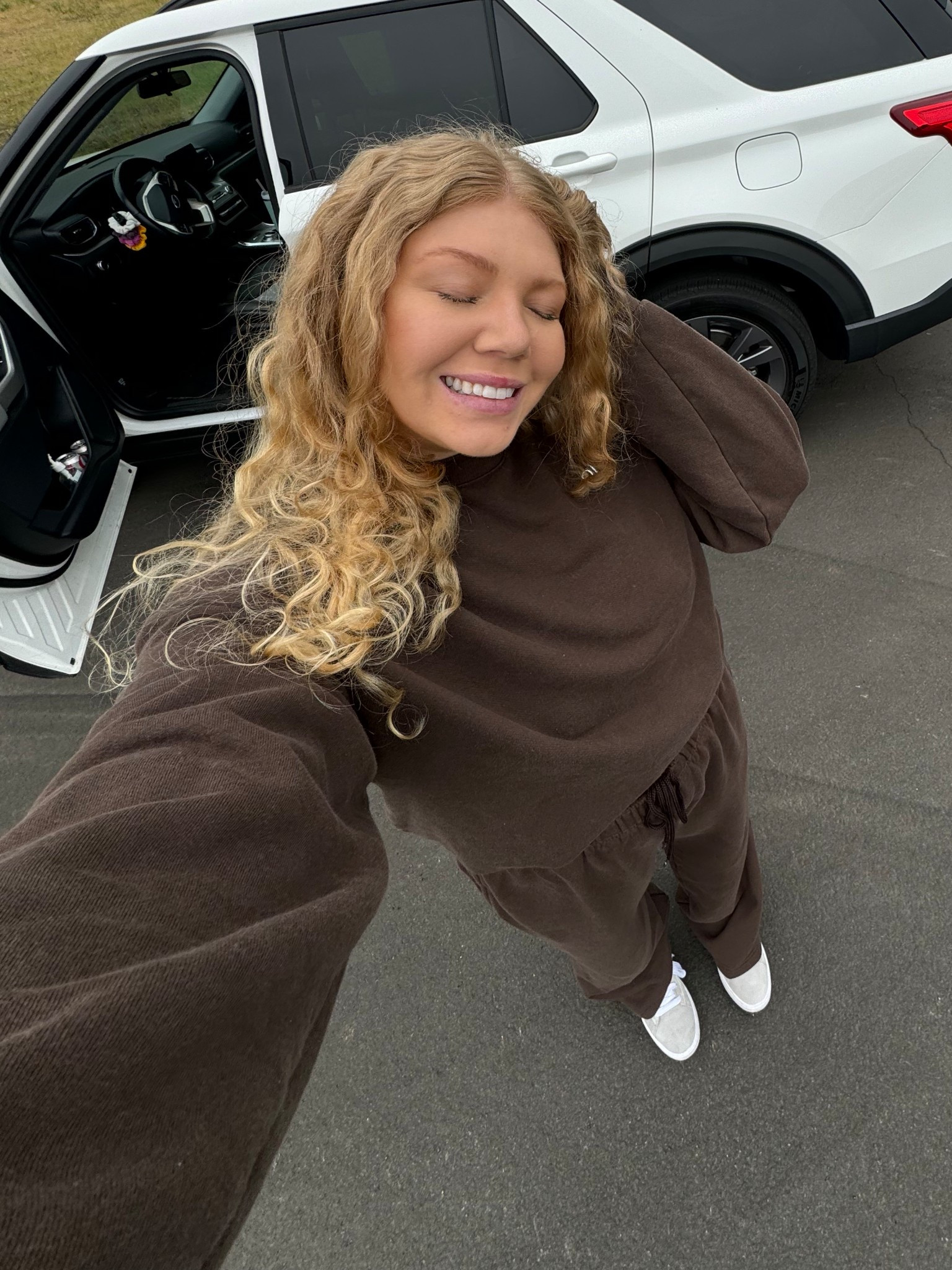 Favorite sweatsuit for the colder days🤎 

Comes in SO many different colors!

#LTKActive #LTKGiftGuide #LTKSeasonal