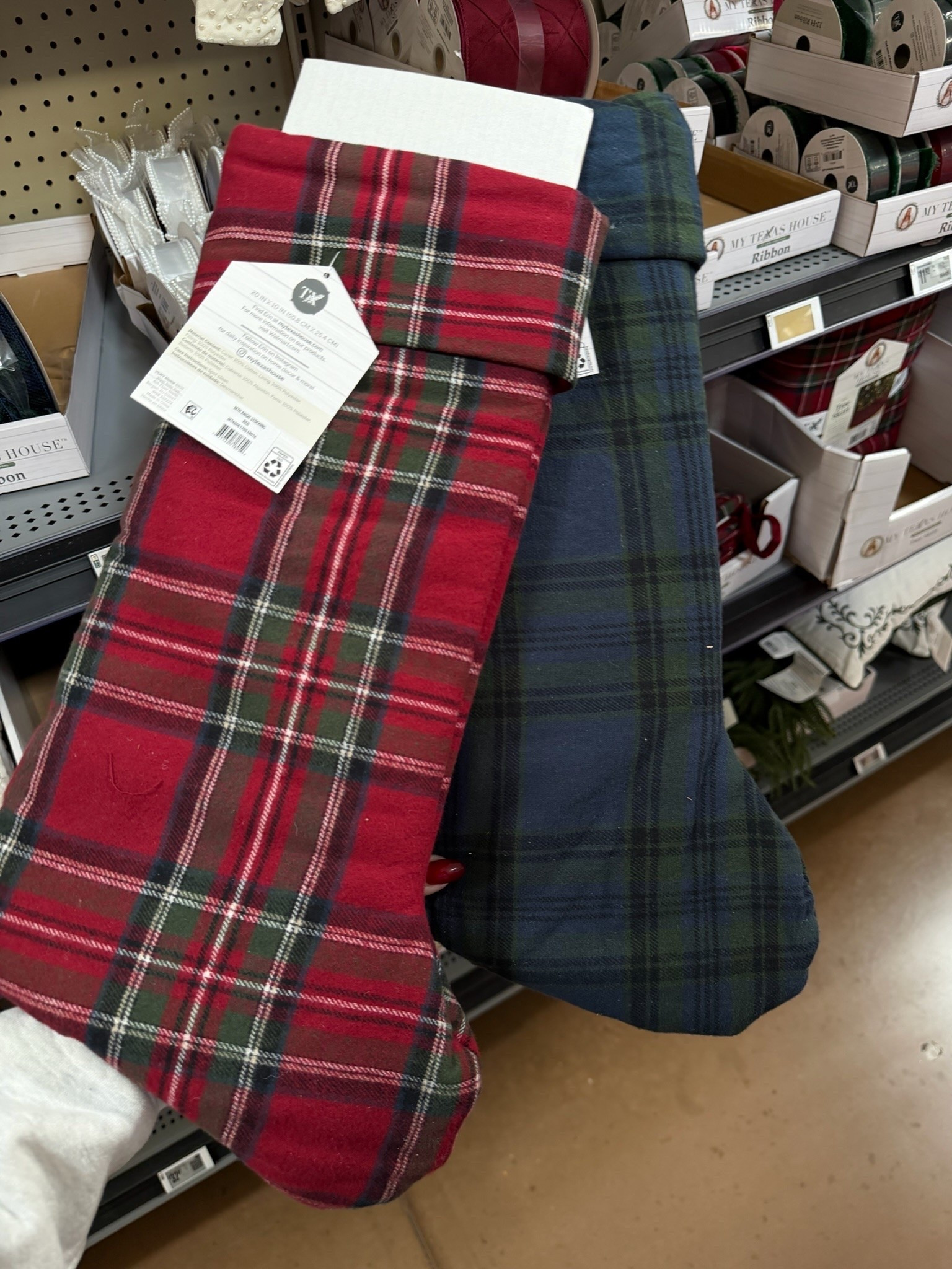 Love these plaid stockings from @Walmart 💫 under $20!

Christmas decor, Christmas stocking, holiday decor, Walmart home, Walmart Christmas

#LTKdayinmylife #LTKSeasonal #LTKHome