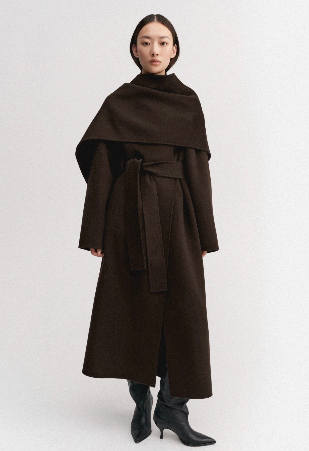 On my wishlist: wool coat and scarf 