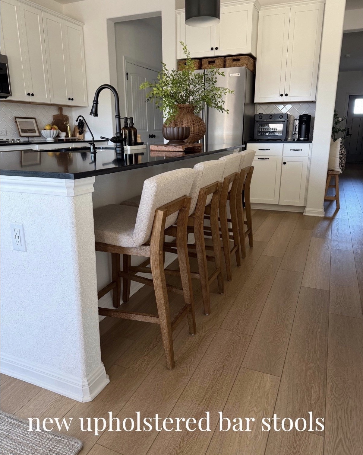 I was craving a change in our kitchen + I’m loving these new bar stools 😍

Bar stools, kitchen island, kitchen styling, clean kitchen, kitchen chair and dining, nathan james, kitchen refresh, open concept home, affordable bar stools, kitchen design, kitchen accessories

#LTKSaleAlert #LTKHome #LTKdayinmylife