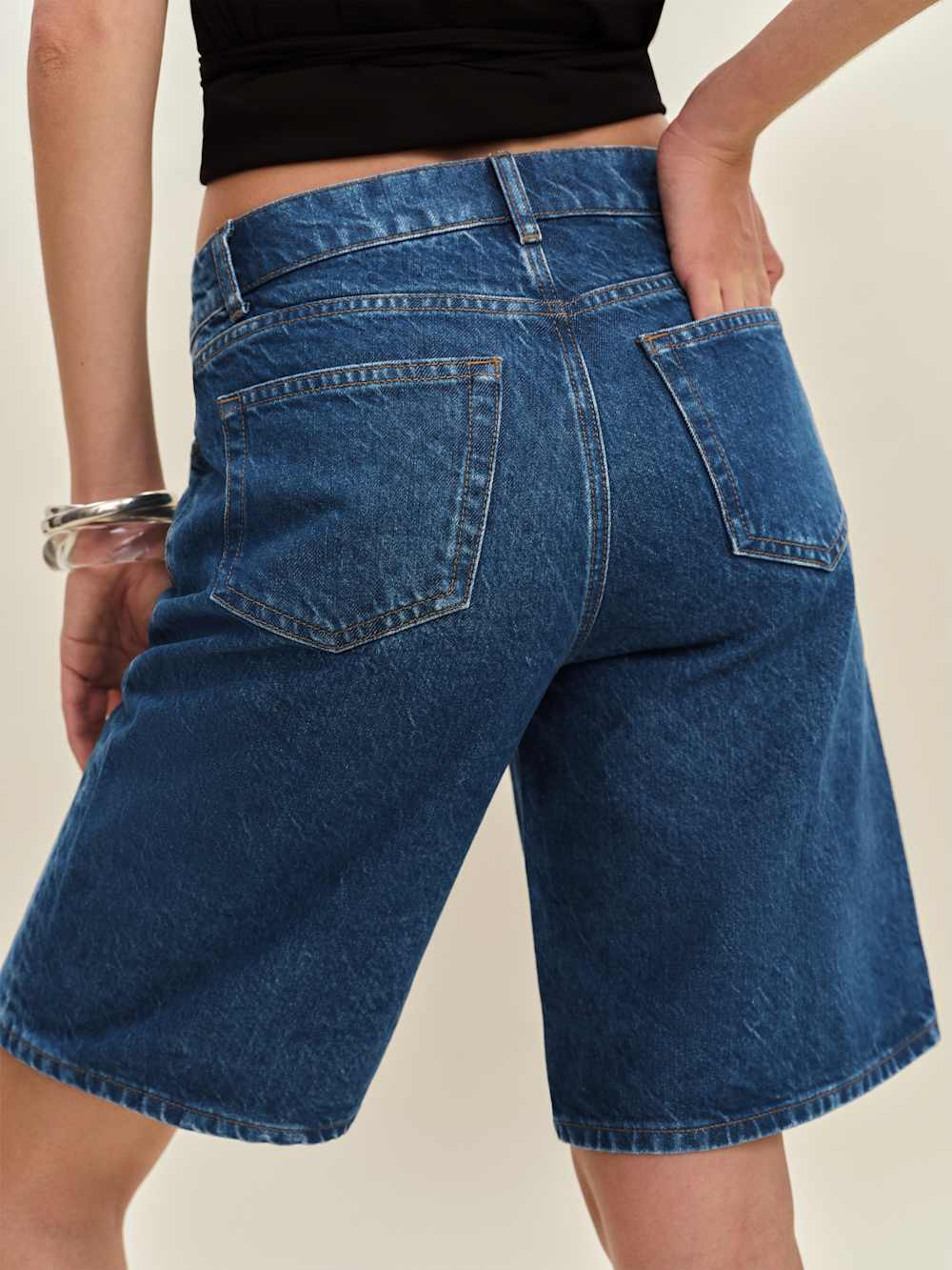 Bermuda baggy taille basse Finley, 28 cm | Reformation (Global)