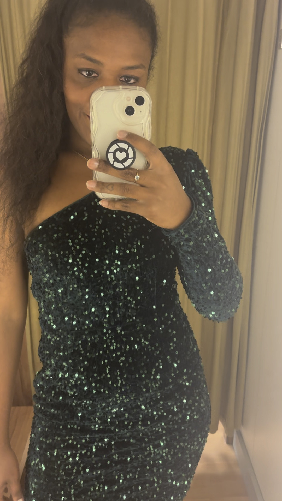 Um vestido babadeiro que vale a pena ter. A qualquer momento pode surgir um momento especial! 🤌🏾✨