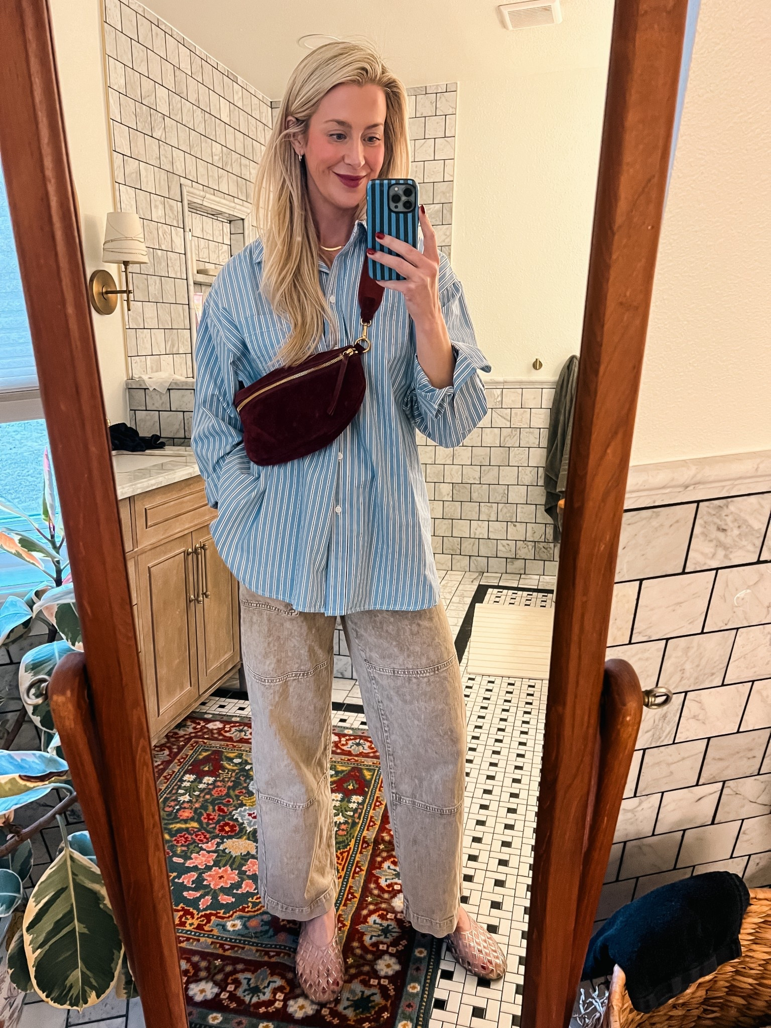 Casual but put together outfit for errands today! 

#LTKootd #LTKmomlife #LTKSaleAlert