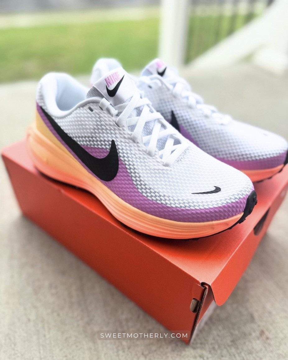 Nike sneakers on sale!

white everyday sneakers
trendy chunky sneakers
casual street style sneakers
lightweight running shoes
platform sneakers outfit
neutral color sneakers
comfortable walking sneakers
athleisure sneakers style
minimal classic sneakers

#LTKSaleAlert #LTKSeasonal