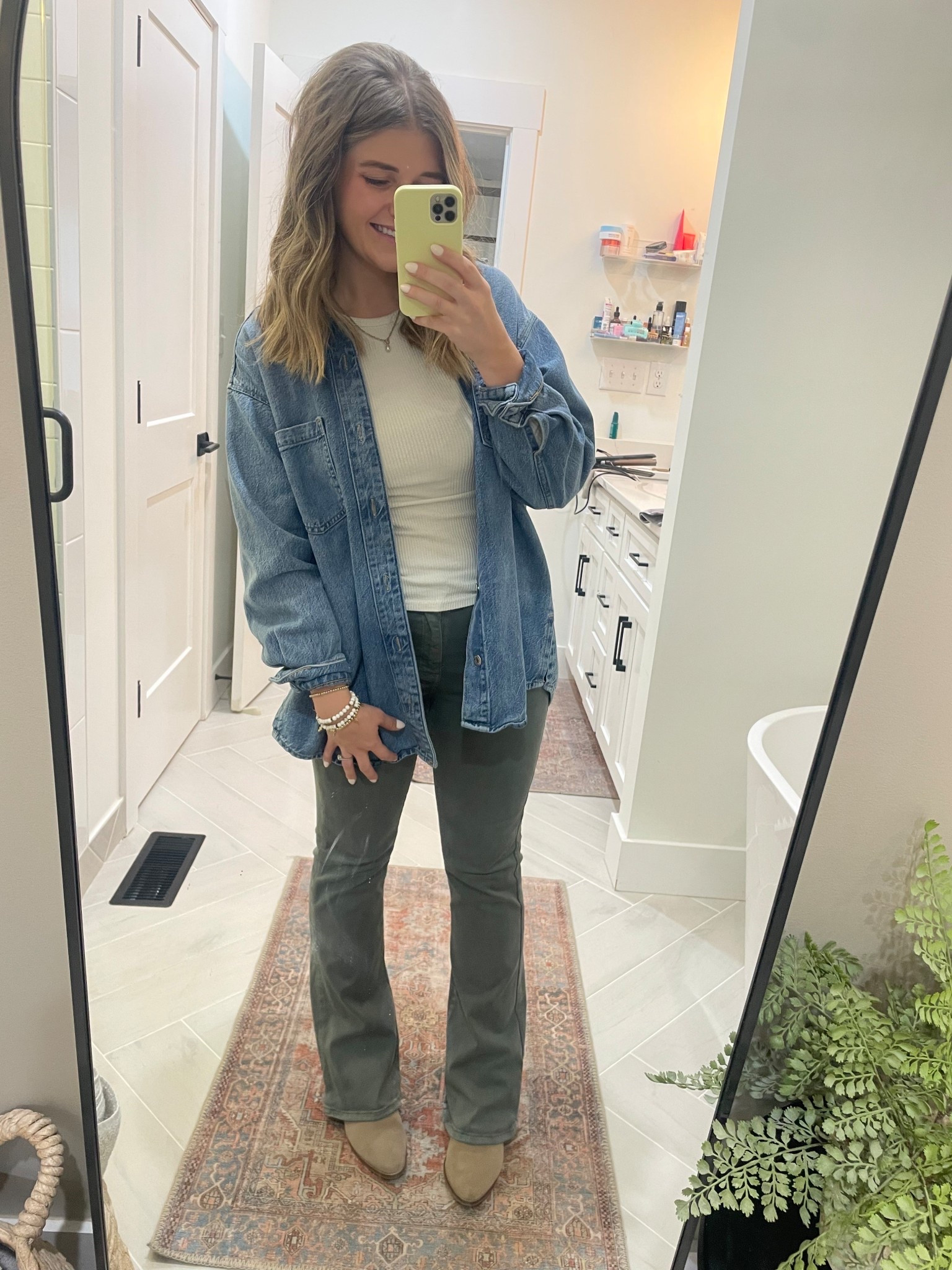 Obsessed with this denim shirt🫶🏻