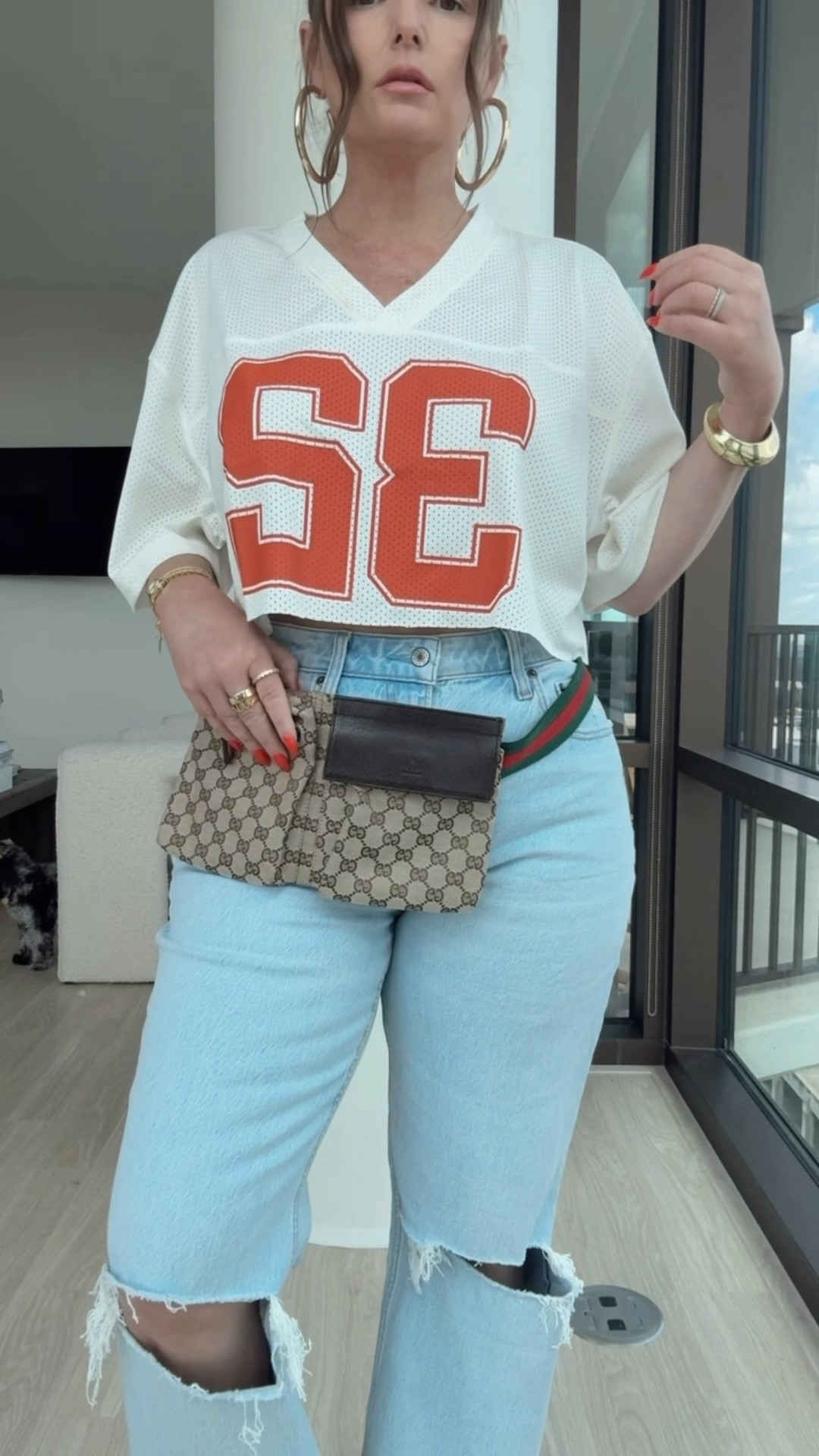 90’s relaxed jeans run true to size, very stretchy
Available in short, regular & tall lengths

Jersey I cropped with scissors 

Frames are 12pm studios