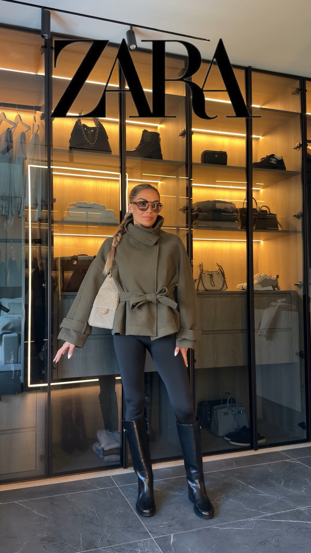 The perfectly high boots and autumn winter jackets