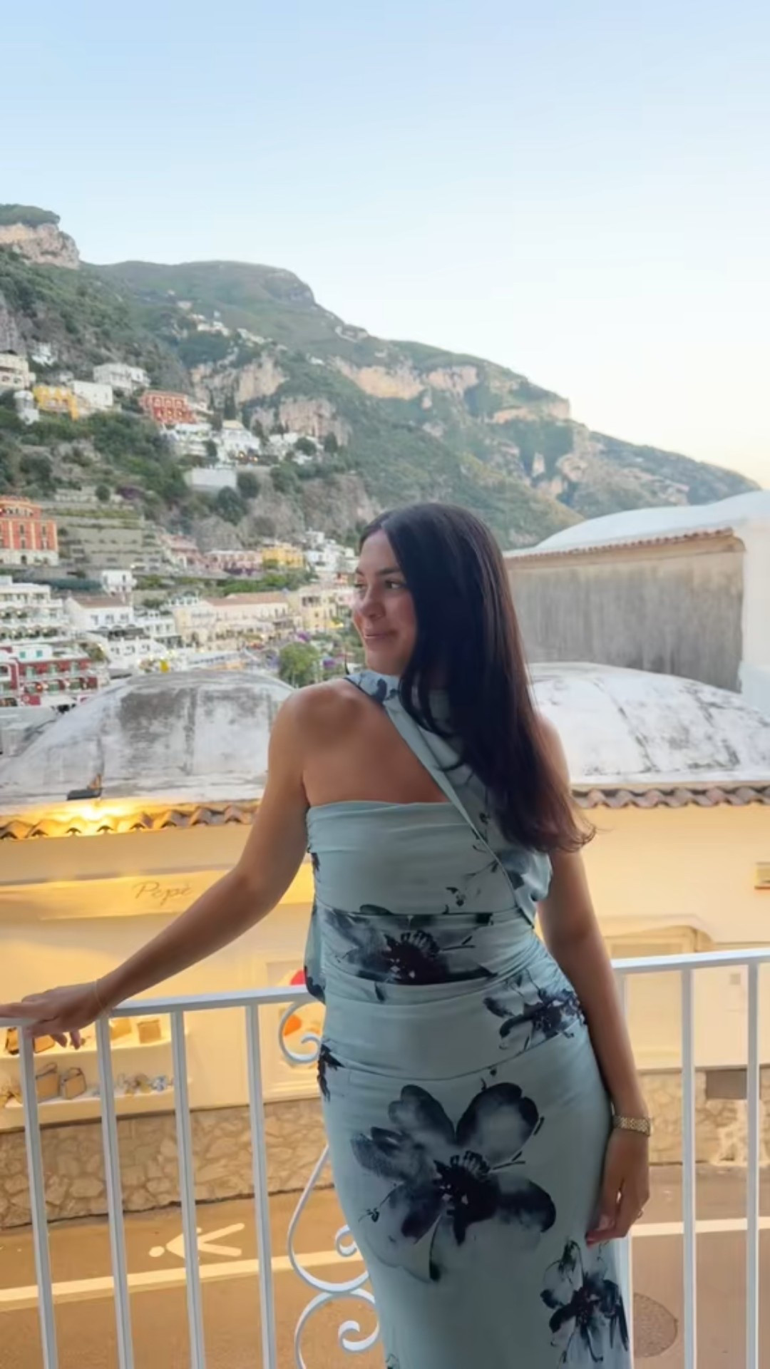 Positano blues 🩵

#LTKFindsUnder100 #LTKTravel #LTKSummerEdit