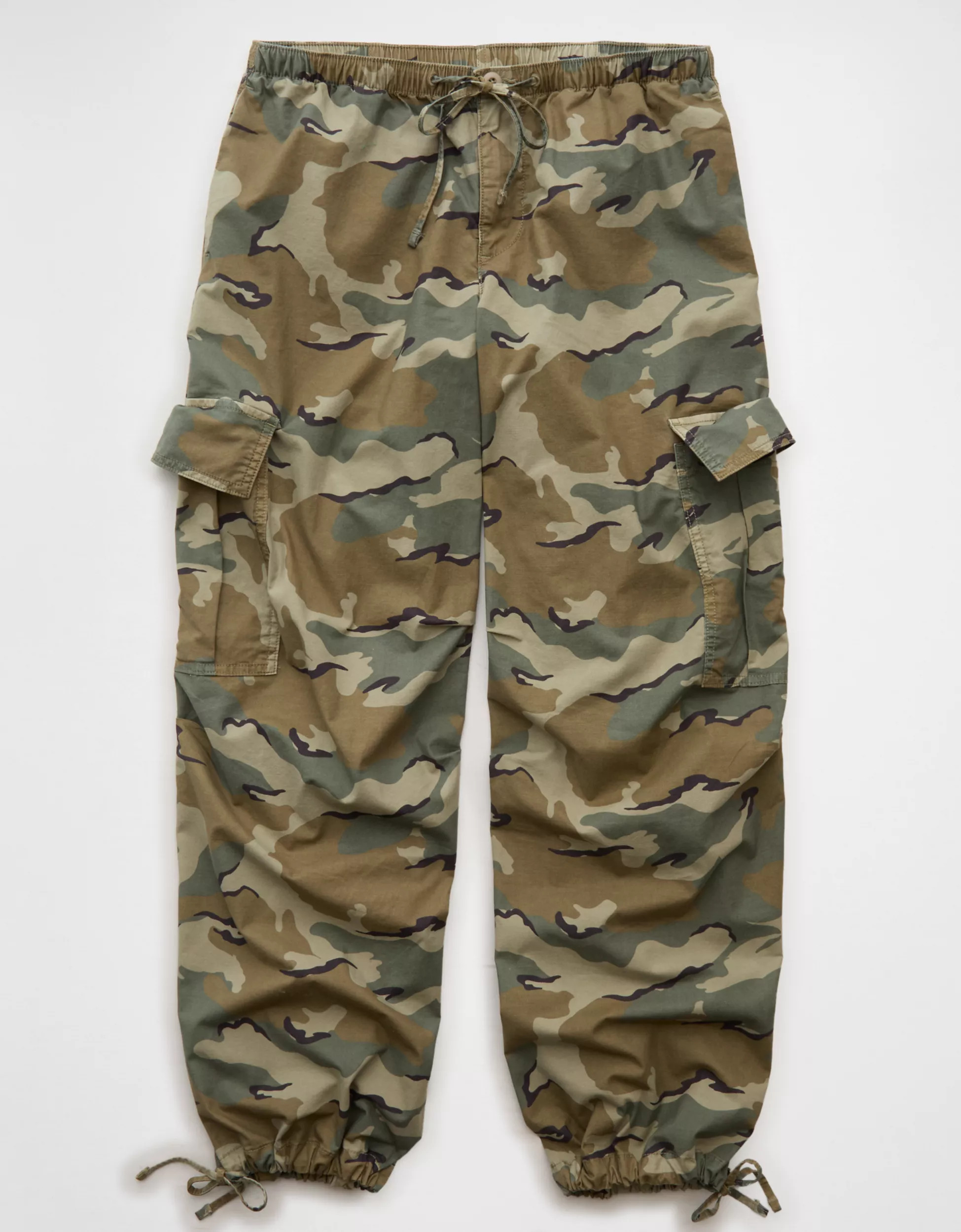 AE Low-Rise Baggy Cargo Parachute Pant | American Eagle Outfitters (US & CA)