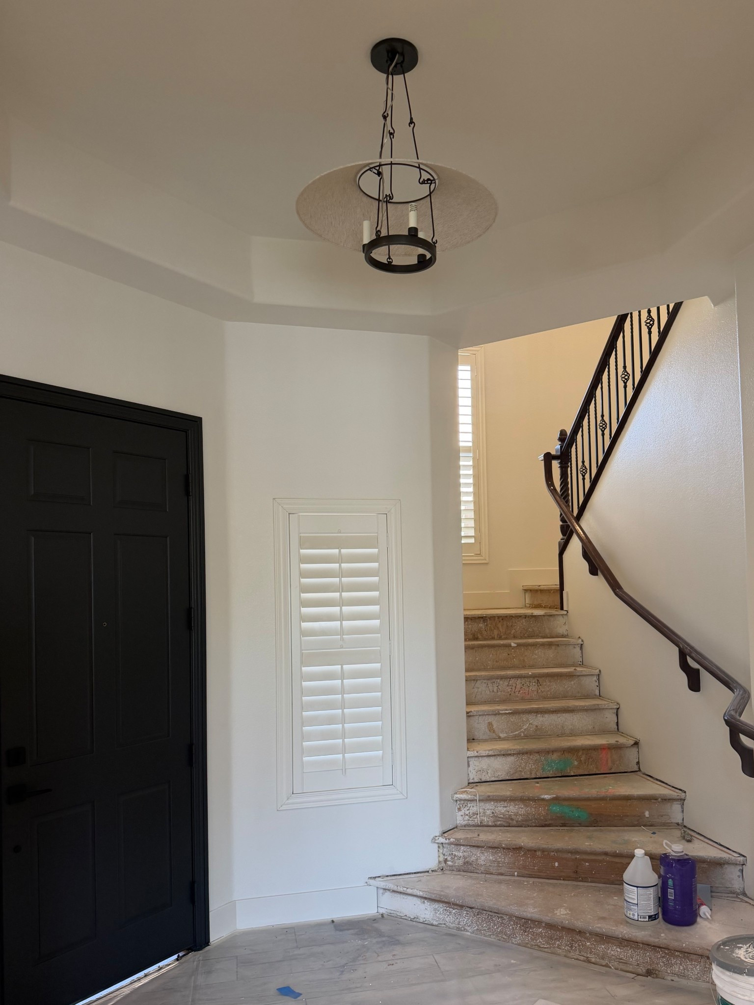I have been obsessed with this light for a while and I’m so excited to be using it in this entry space!!! 

#LTKSaleAlert #LTKMothersDay #LTKHome