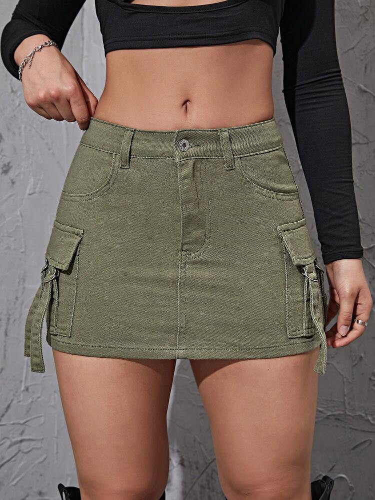 Flap Pocket Buckle Detail Denim Skirt
       
              
              $16.99        
    (34... | SHEIN