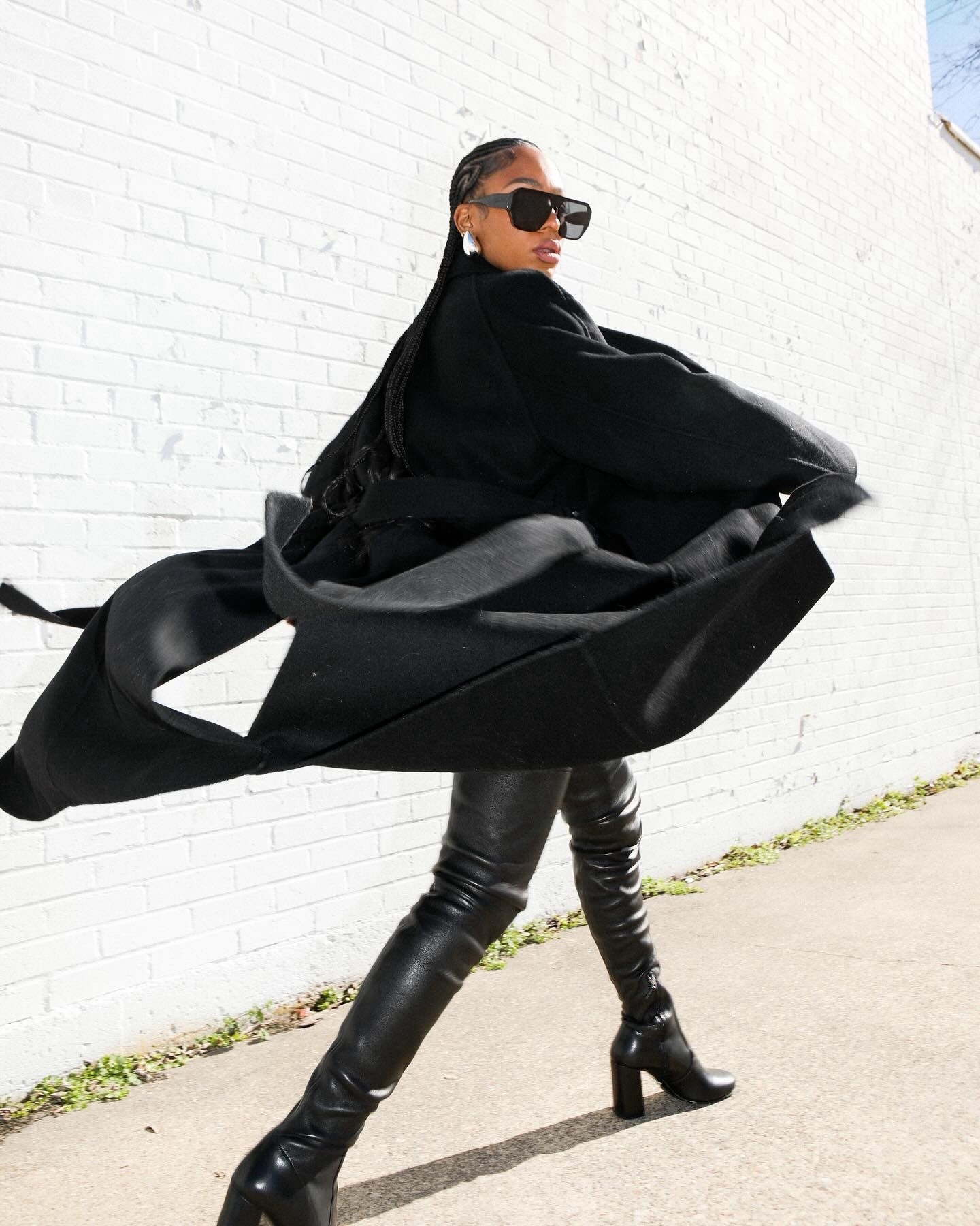 🕶️ I love a high low moment, we’ve got some designer mixed in with finds like the sunnies under $20, but the great thing about this looks is everything is simple and easy to dupe. I was able to find links to everything except the boots! They’re Prada, but I linked similar styles I could find available! 

#LTKfindsunder50 #LTKshoecrush