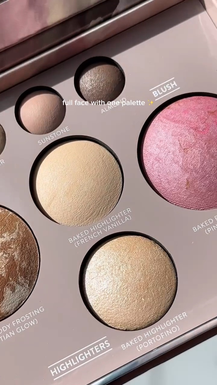 Can one palette really do it all? 🤔 I put @lauragellerbeauty The Best of the Best Baked Face Palette to the ultimate test—and spoiler alert: it DELIVERED 💥

Bronzer for sculpting. Blush for that fresh pop. Highlighter for the dreamy glow ✨ And yes, even the eyeshadows came through with soft, blendable perfection.

This palette seriously does it all—your whole face in one compact. And talk about travel-friendly! 😍

What makes this palette even more special? Laura Geller specifically formulates their products with mature skin in mind. How amazing is that? 💕 Women of all ages deserve to feel empowered and confident wearing makeup, and I love seeing that representation in the beauty world.

Would you give it a try? Let me know your thoughts below! 👇🏻

* pr with no posting incentive 

#laurageller #lauragellerbeauty #facepalette #makeuptutorial #naturalmakeup #glowymakeup #grwm