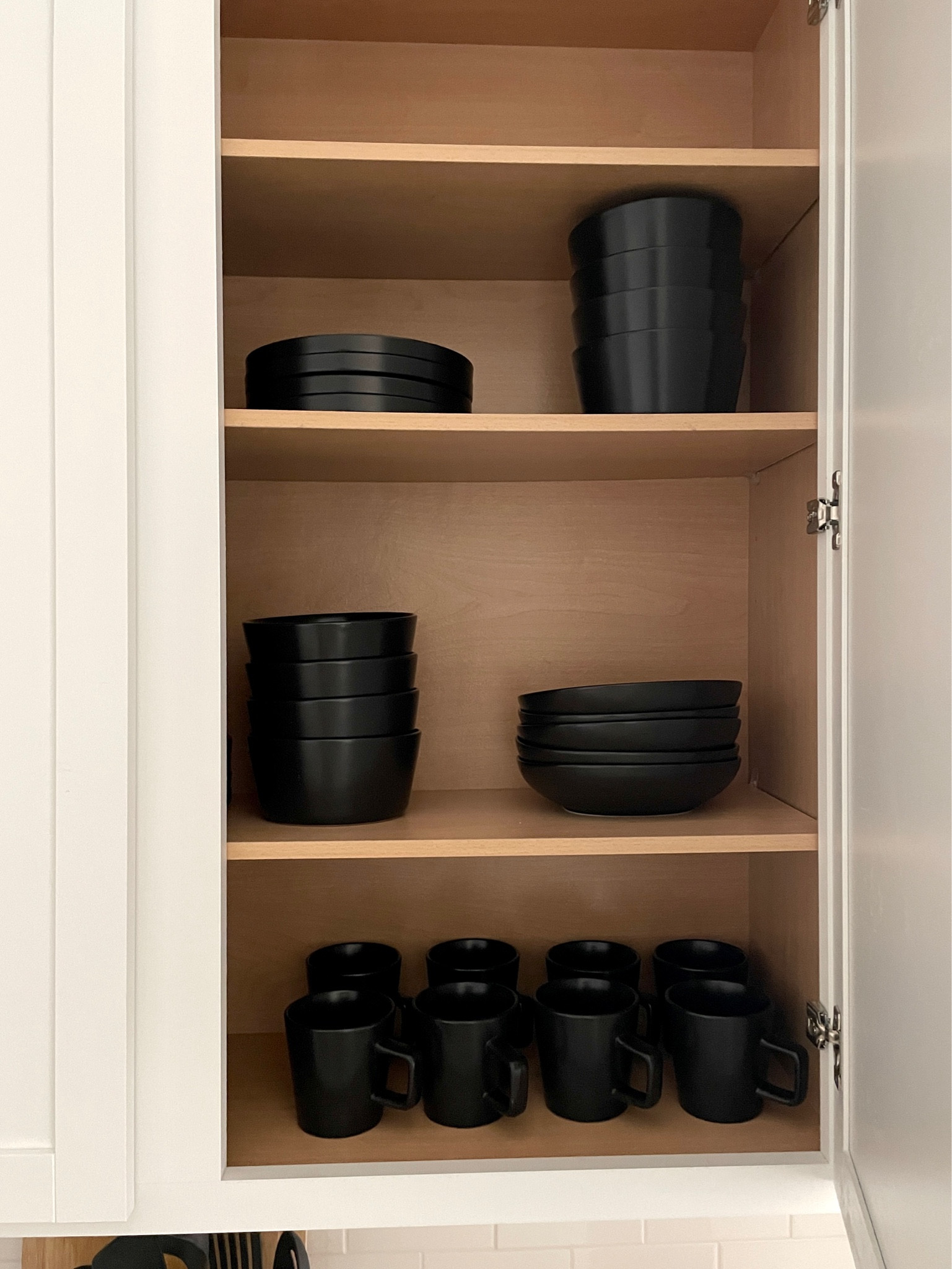 Love our new black dishes!

home decor // kitchen // plate set // dinner plate // kitchen plates // dish set // dinnerware

#LTKhome #LTKunder100 #LTKFind