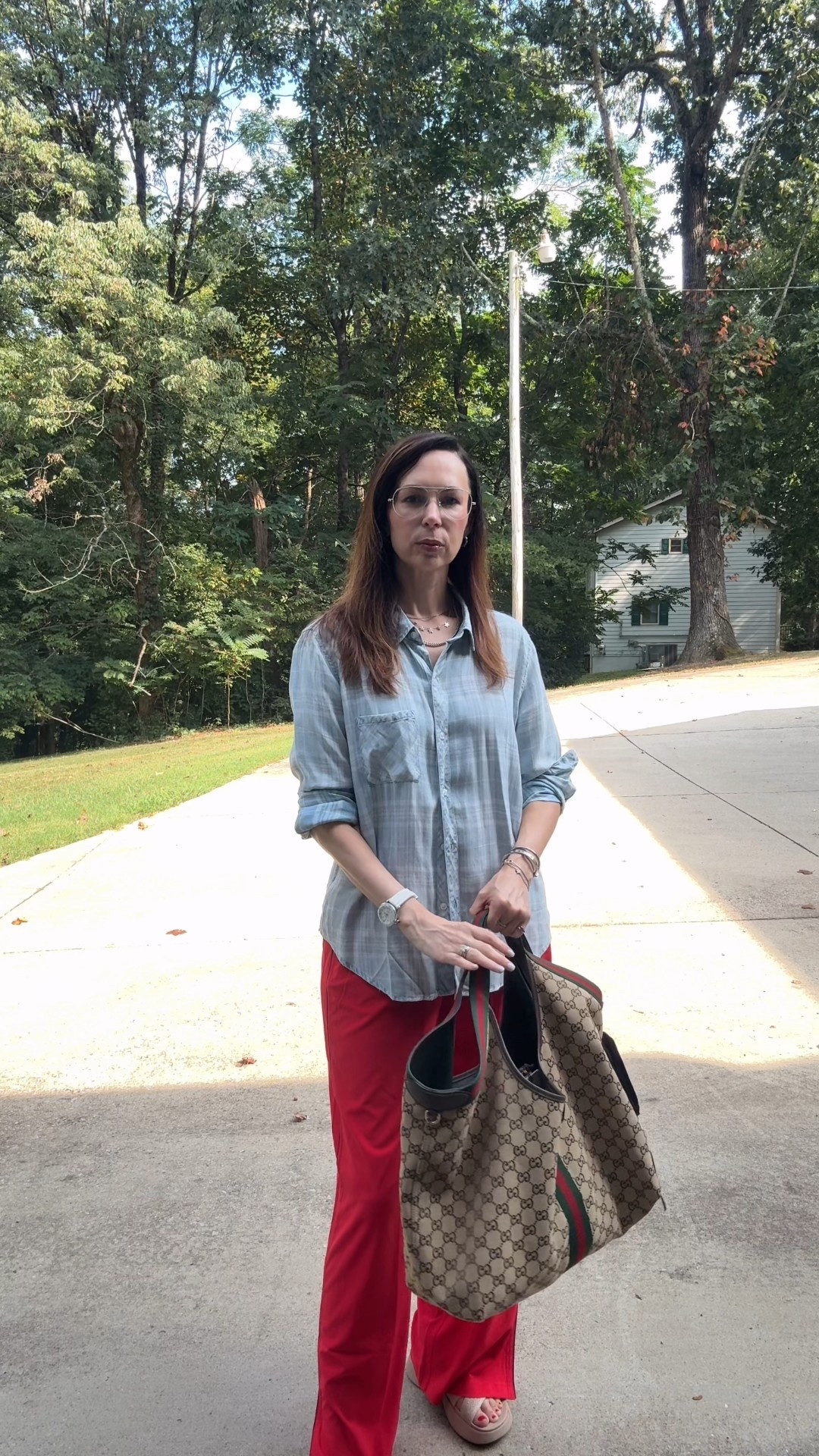 Causal look for a social media meeting 

#LTKActive #LTKStyleTip #LTKItBag