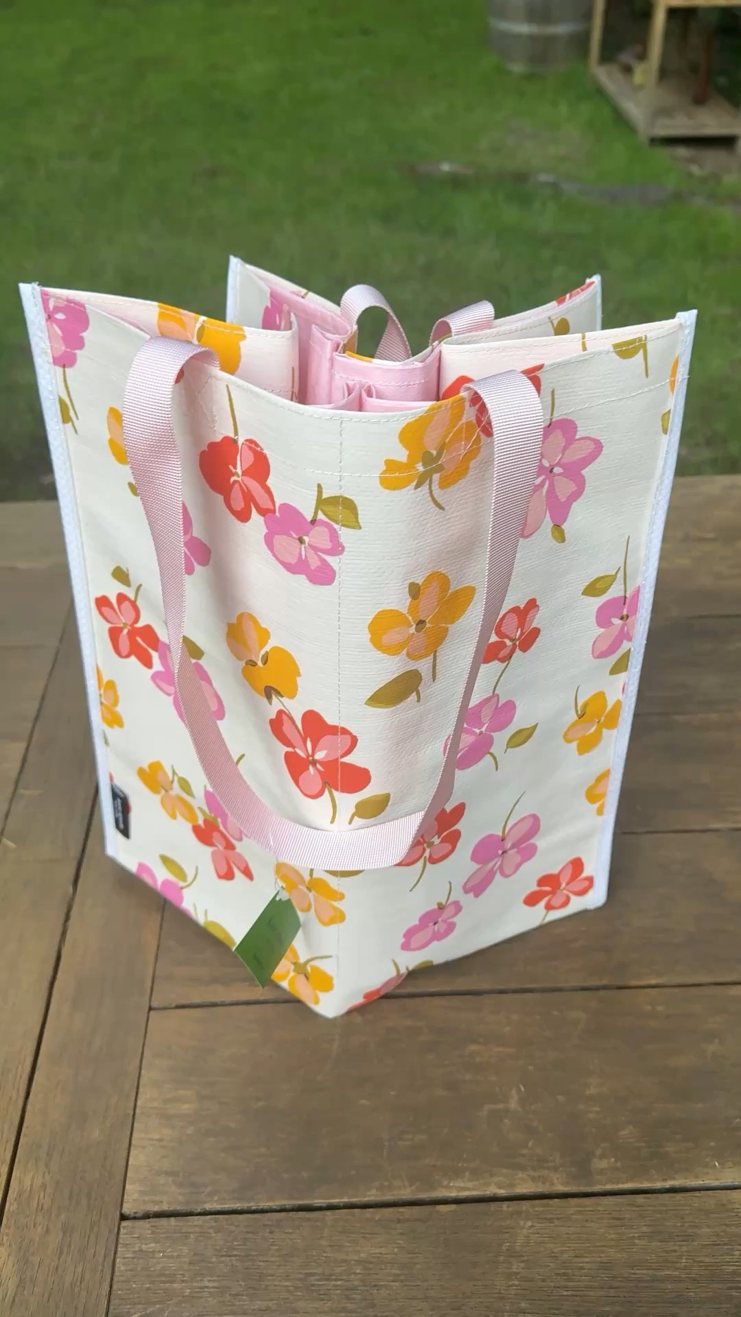 Kate Spade New York Spring Pansies Reusable Grocery Shopping Tote Bag


#LTKmomlife #LTKHome