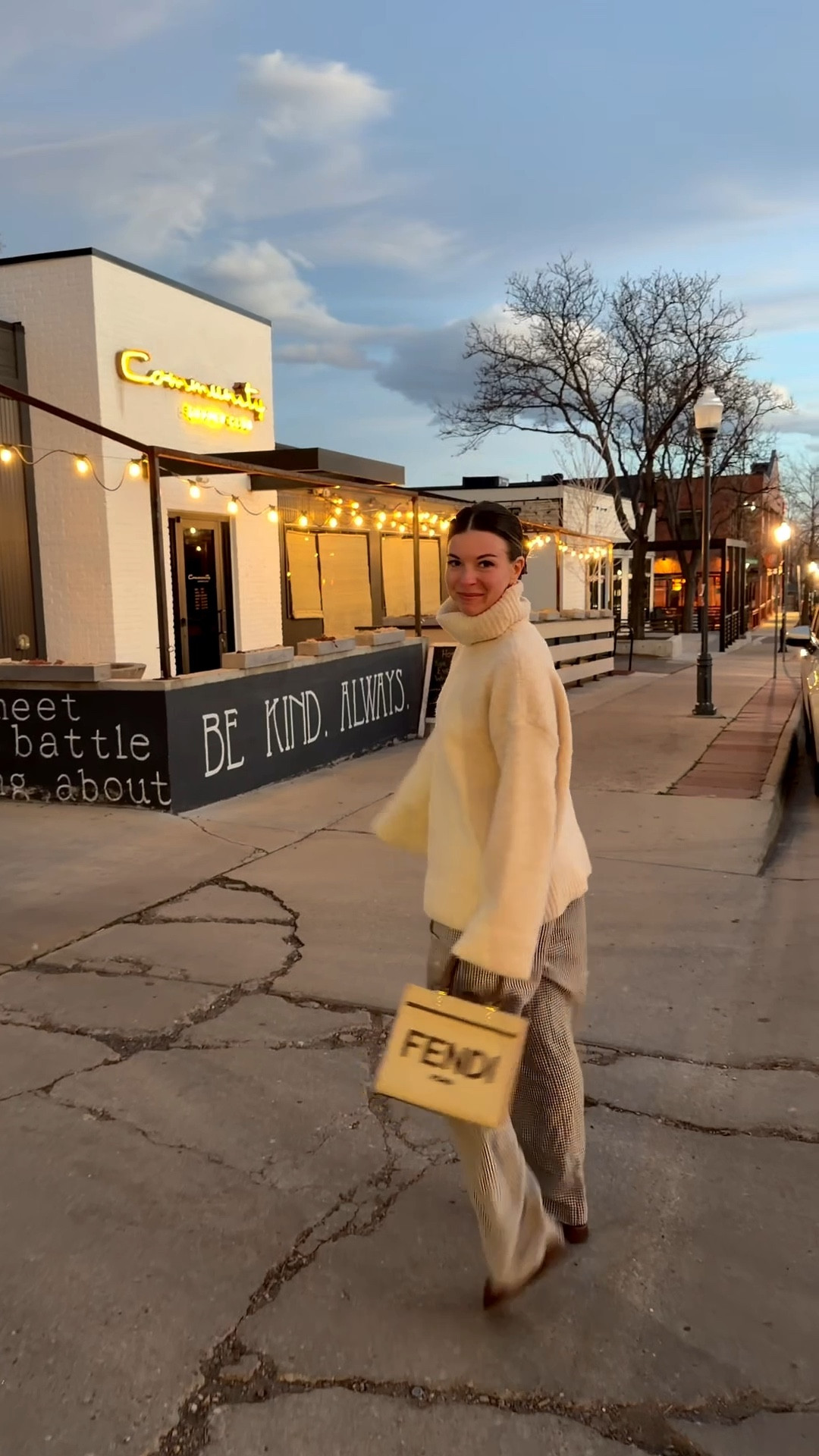 Egg freezing shots before our casual dinner date night  

Revolve code: tulip
Electric picks code: emerson20
Vivrelle code: emersonhannon

Wearing my usual smalls/2

Date night
Cool spring look
Causal everyday
Linen pant
Chunky sweater


#LTKgrwm #LTKootd #LTKSeasonal