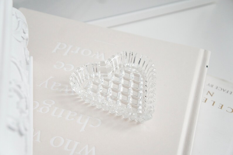 Small Crystal Heart Dish, Cut Glass Crystal Heart Ring Jewelry Dish, Spade Shaped Crystal Dish, V... | Etsy (US)