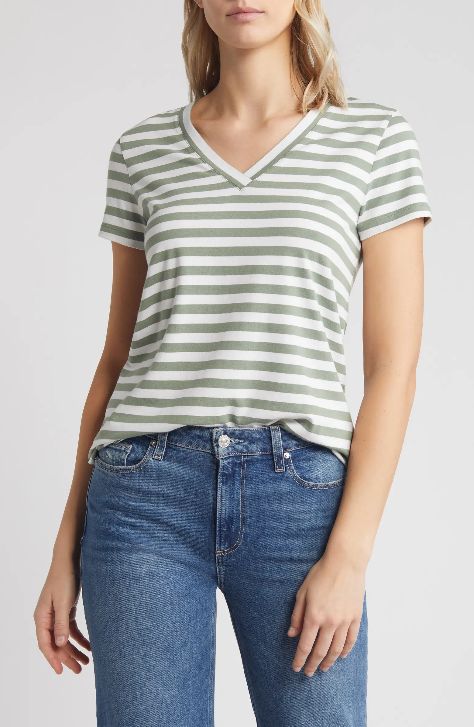Caslon® Stretch Cotton Blend V-Neck T-Shirt | Nordstrom | Nordstrom