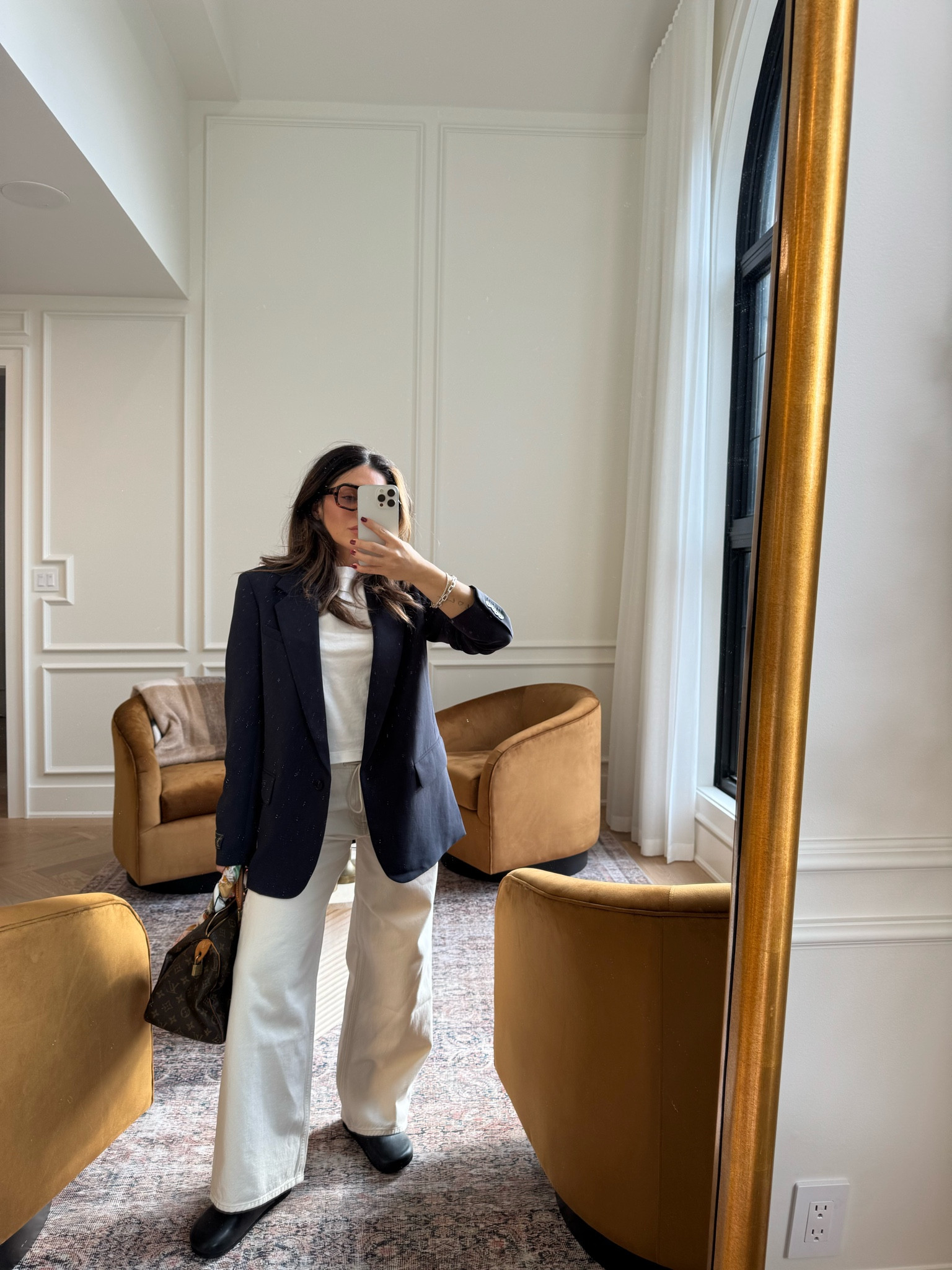 Blazer - size 2
Top - XS
Pants - size 25 short

#LTKworkwear #LTKstyletip #LTKcanada