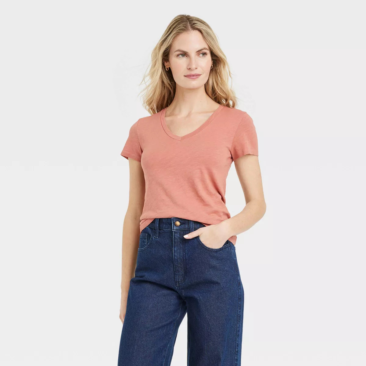 Women's Fitted Short Sleeve V-Neck T-Shirt - Universal Thread™ | Target