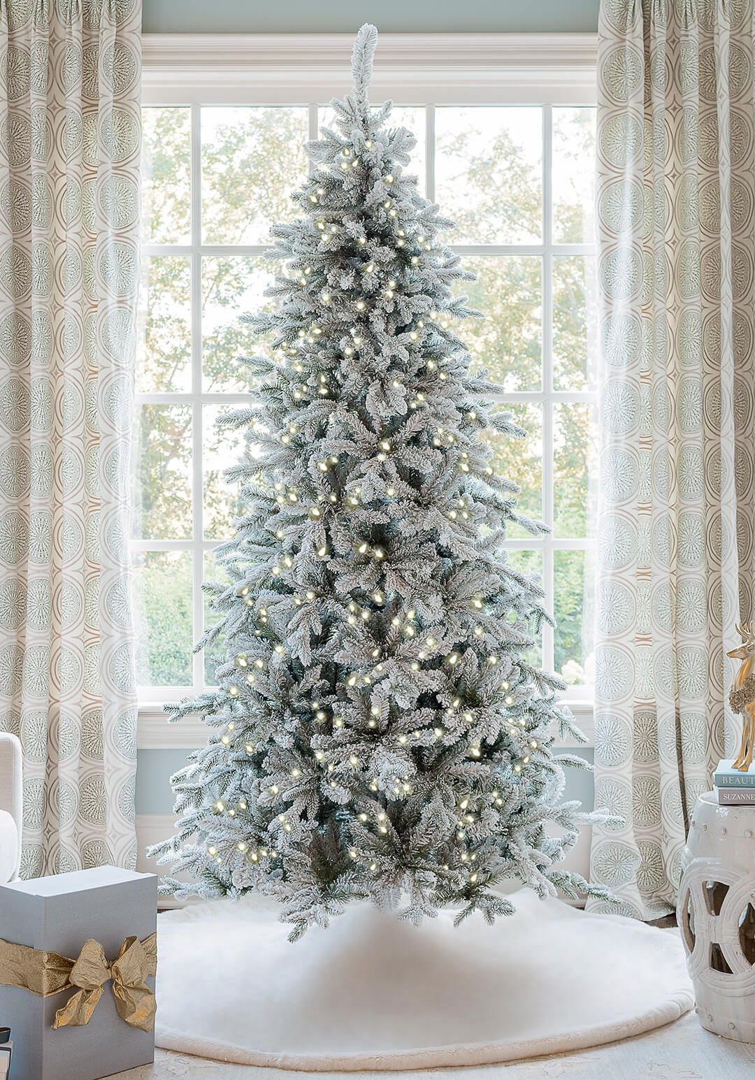 7.5' Queen Flock® Slim Artificial Christmas Tree With 650 Warm White LED Lights | King of Christmas