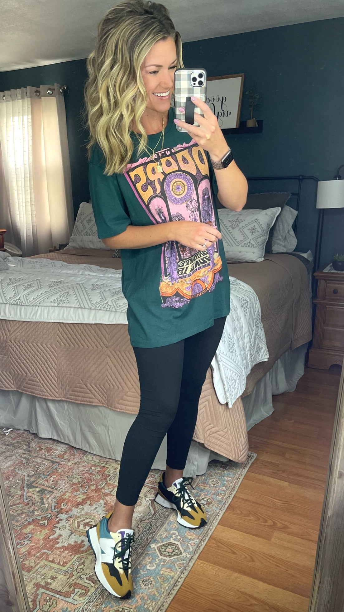 Tee / large 
Leggings / s-m
Sneakers /tts

#LTKunder100 #LTKstyletip #LTKSeasonal