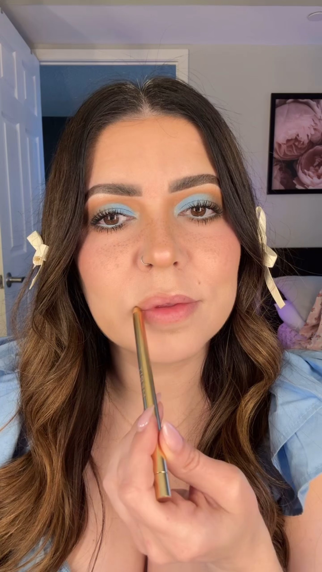 Always a new lip combo to try✨

@merit
signature lip sheer lip liner in ‘tabac’
shade slick hydrating tinted lip oil in ‘twin set’

#makeuptutorial #makeup #lipcombo #makeuproutine #beauty #beautyroutine #inspo #ugc #grwm #beautytips #tutorial #beautytrends #makeupideas #motd