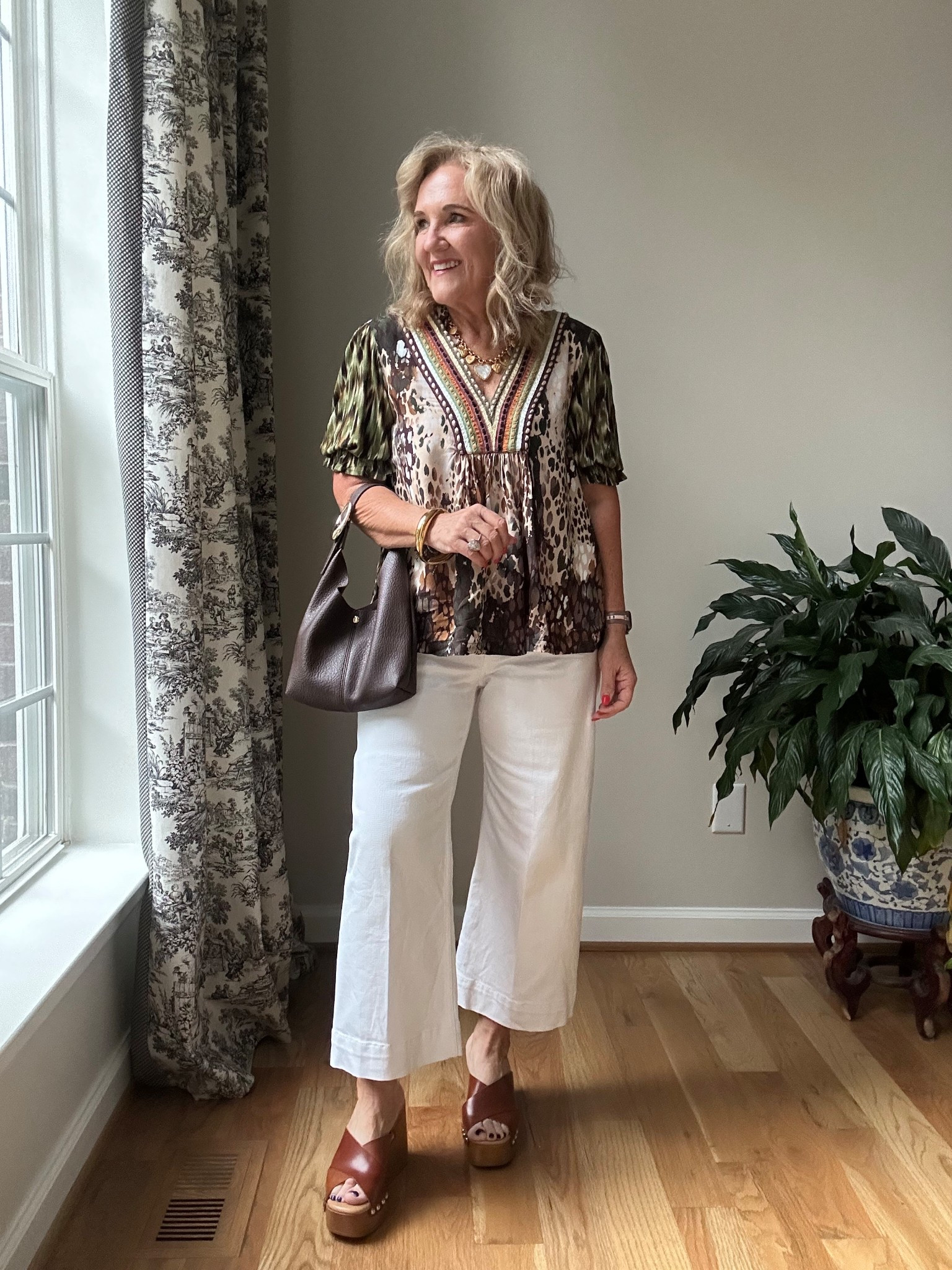 Or this Monday for work from home and I loved it. Top size medium jeans size 29 petite both for Anthropologie, including the mini purse.

Early fall hot fall what to wear now

#LTKautumn #LTKOver40 #LTKPetite