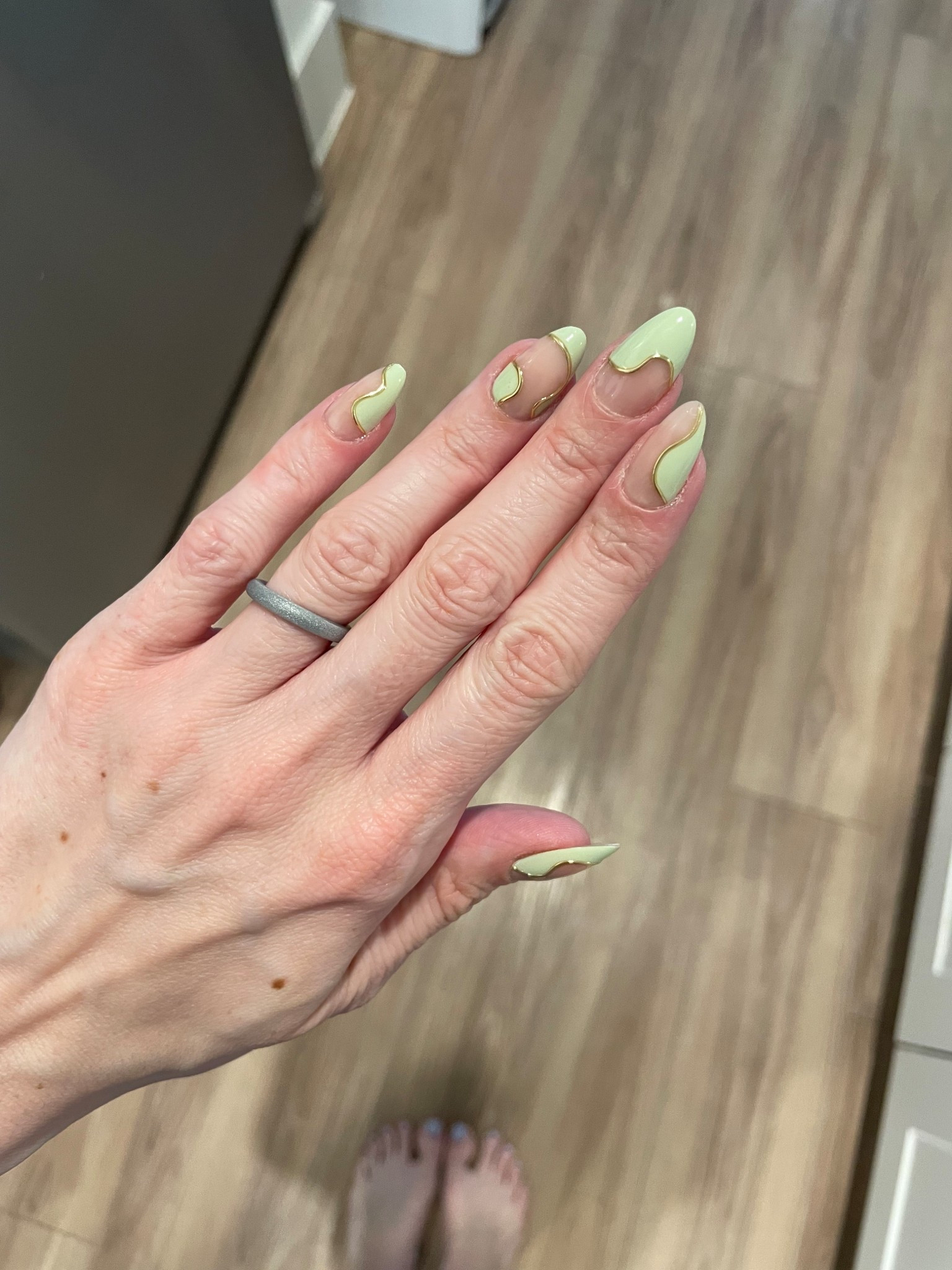 Trendy press ons

#LTKBeauty