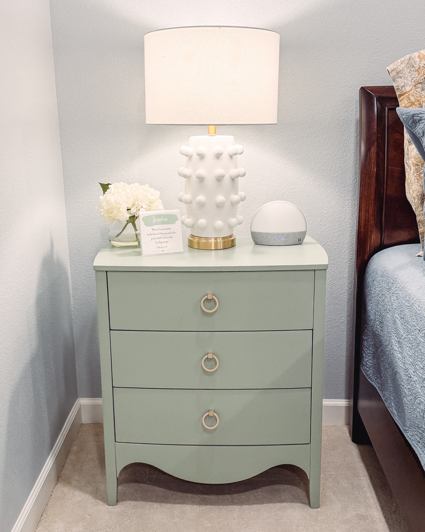 Slowly getting settled in our new house! With all the moving expenses adding up, it feels extra good when I find pieces that look heirloom-y but definitely aren’t heirloom prices. These nightstands and lamps were such a win — classic, timeless, and shockingly affordable 👀✨

Quick note because I know this will be asked: the lamp is currently out of stock, but I found similar and I’m watching it for y’all and will share as soon as it’s back. Such a good deal, and I truly can’t believe how much it looks like the $949 version.

#LTKHome #LTKSaleAlert #LTKFindsUnder100