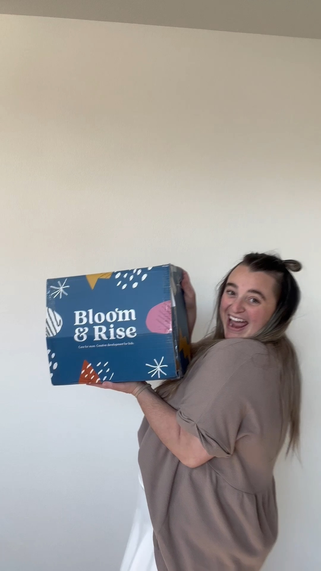 Call all mamas to treat yourself or dads to treat the mamas in your life! @bloom.and.rise has got you covered! Their perfectly curated subscription boxes treat not on mamas but babies as well. Encouraging mamas to relax and including age appropriate sensory toys for babes.

#LTKU #LTKBump #LTKBaby