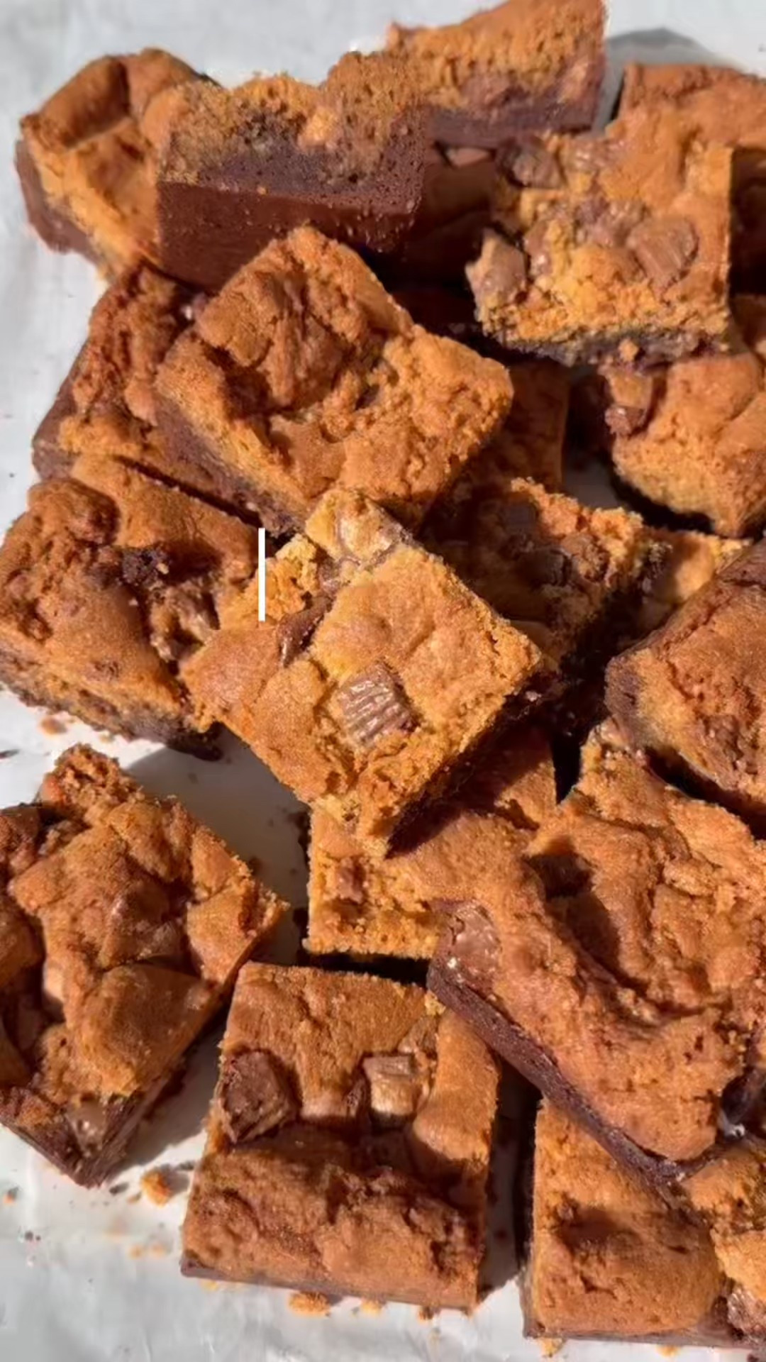 Reeces PB Brownies!!!! 🤎🧡 An ultimate fall treat! Linking all our favorite kitchen products. 

✨fit details✨ @luckybrand top  (out of season but linking similar styles below) & @amodenim

#LTKPetite #LTKHome #LTKStyleTip