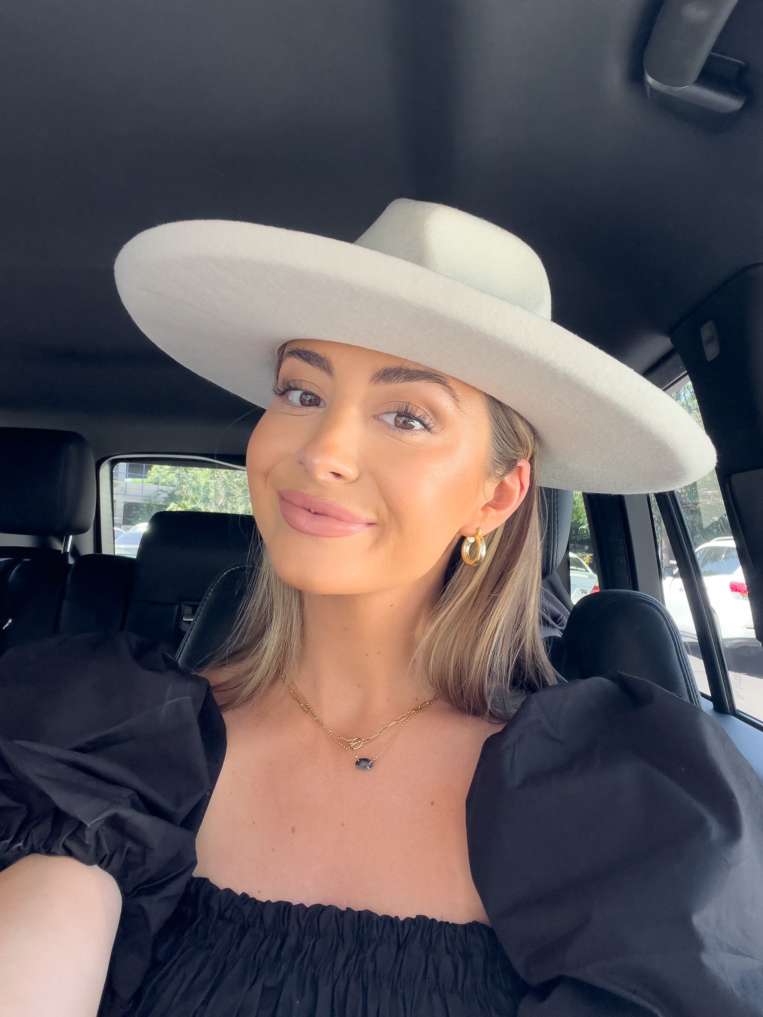 Todays makeup look + accessories 👏🏽 

#LTKbeauty #LTKunder50 #LTKunder100