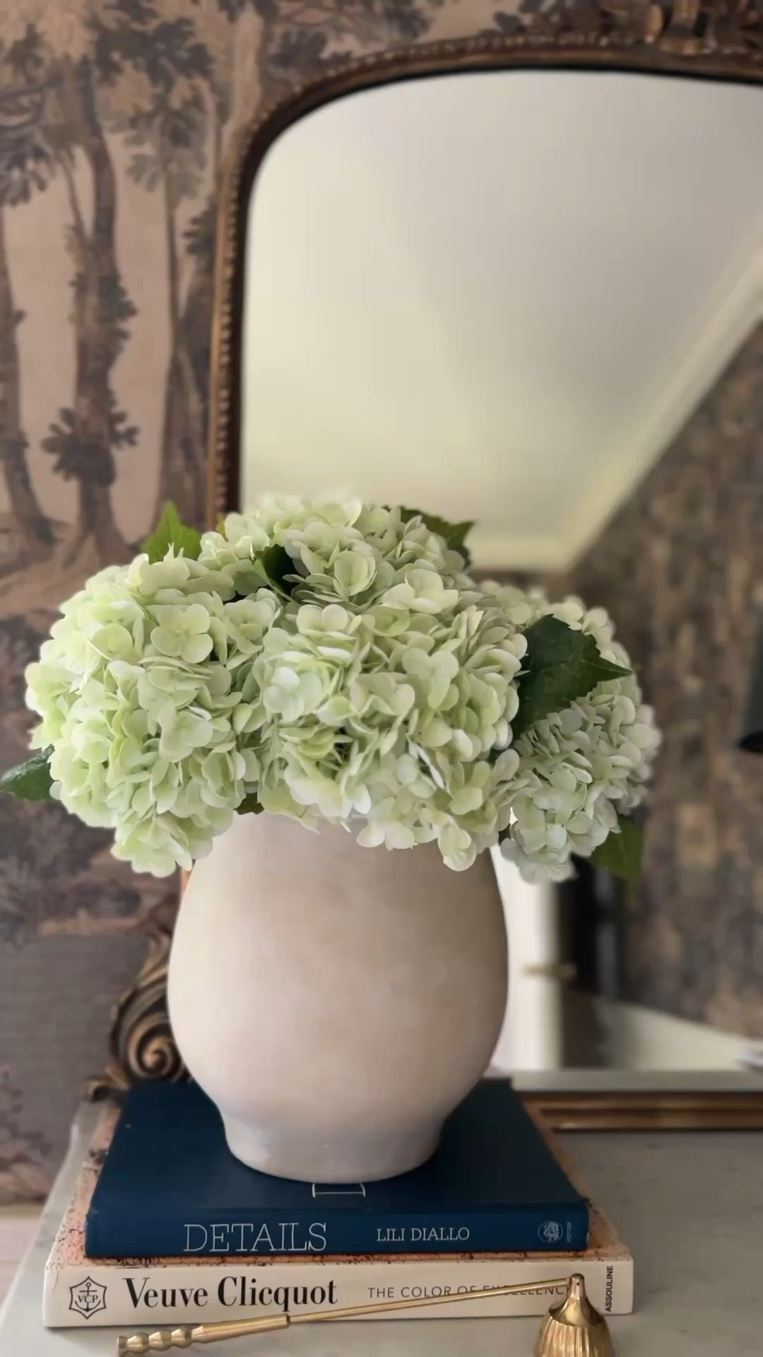 My favorite faux stems! These limelight hydrangeas and the perfect piece of spring and summer home decor. I have them in both white and green. 8 total styled here. 

@Alice Lane #alicelanehome #alicelanehomecollection #interiordesign #homedecor #springdecor