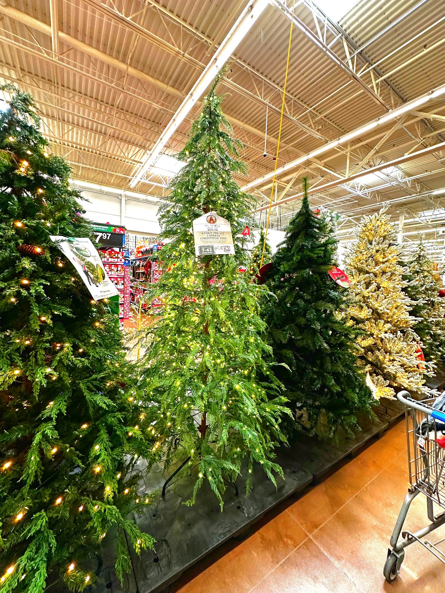 Christmas treee 🎄🌲#walmart #holiday #tree 

#LTKSaleAlert #LTKCyberWeek #LTKHoliday