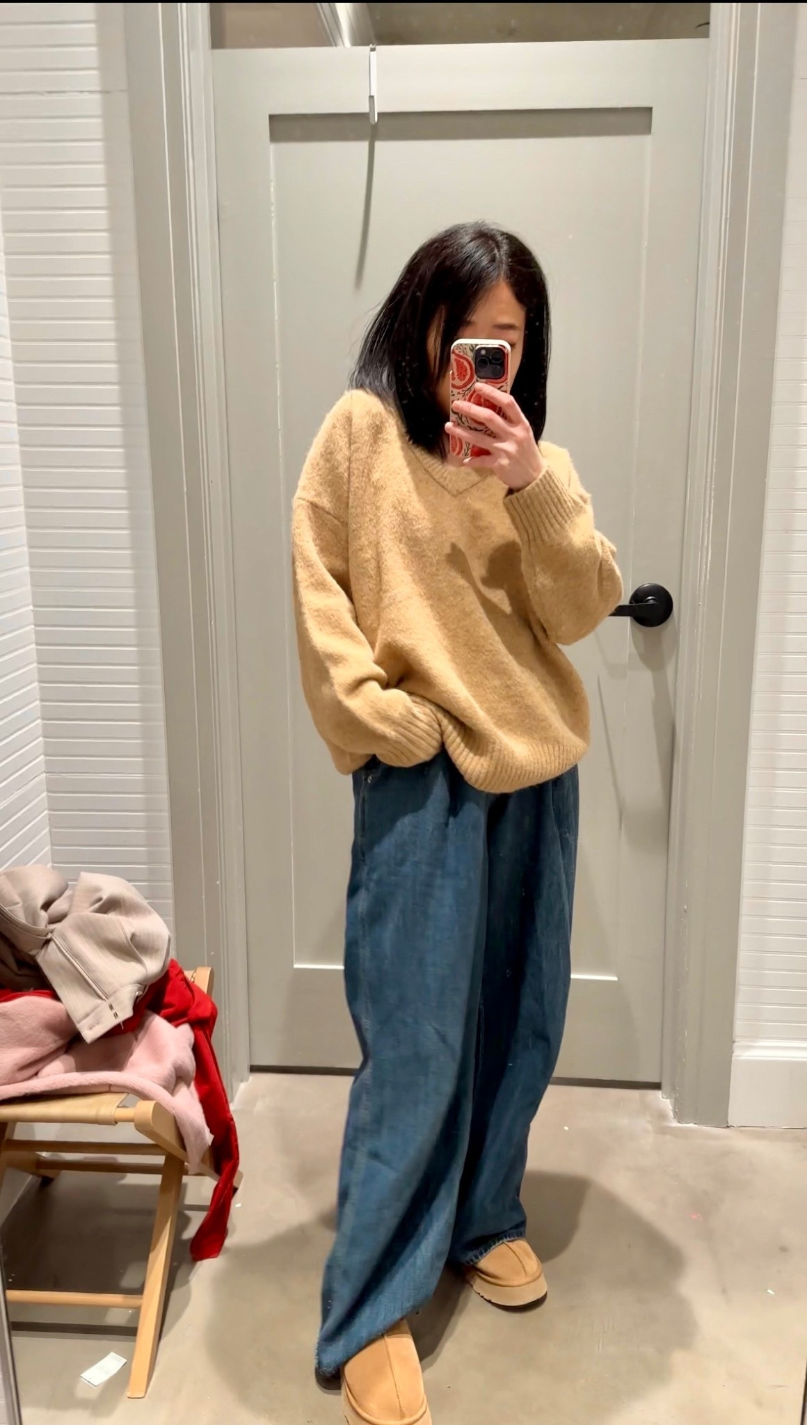 A&F @abercrombie boyfriend sweater, super cute!😍 it’s on sale, I grab it right away when I saw it! 

NO NEED SIZE UP, it’s already over size. 

#a&f #sweater #oversize #everydaywear 

#LTKootd #LTKSaleAlert #LTKgrwm