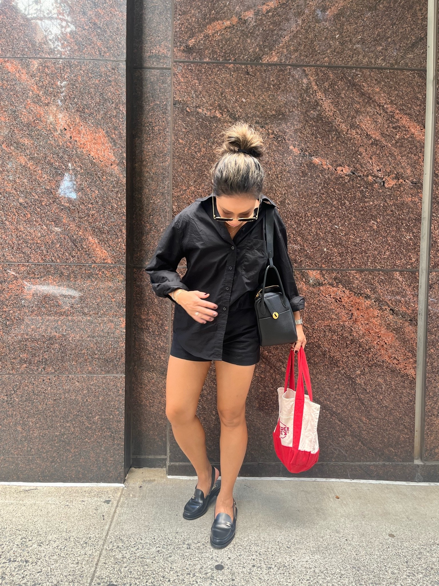 All black everything. I’ve been living in this shirt. I have it in three colors, for now…I’m wearing an xxs. Oversized fit. Heavy enough to have structure. Light enough to layer.

#LTKdayinmylife #LTKOver40 #LTKWorkwear