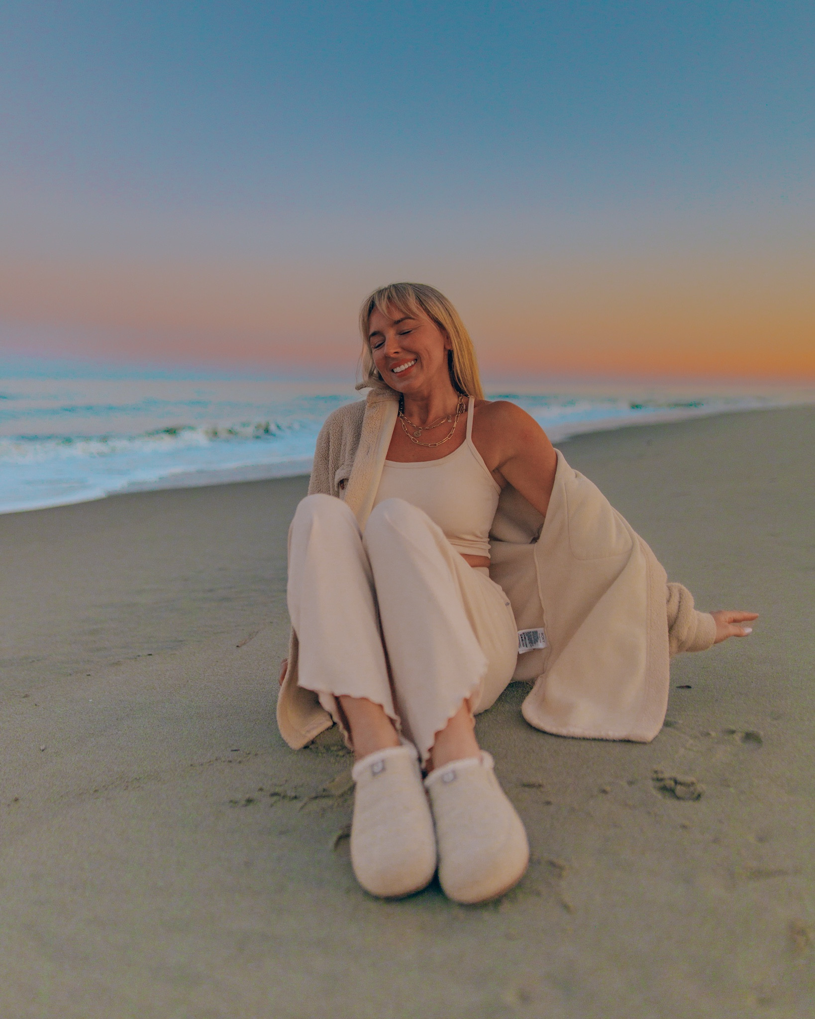 ON SALE for BLACK FRIDAY!!! ✨ cozy girl season

I’ll be living in these shoes that feel like INSANELY COZY SLIPPERS until further notice from @xeroshoes:

🧶 Synthetic wool upper that’s super soft ☁️ Faux-shearling lining for peak cozy vibes 🌱 Vegan-friendly construction 🌅 Outdoor-ready sole for quick trips to catch sunset at the beach
🧸 So comfy you’ll never want to take them off


#LTKFindsUnder100 #LTKCyberWeek #LTKdayinmylife