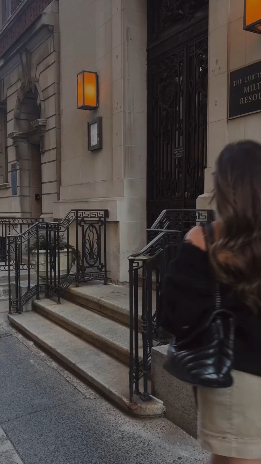 The sweater is so soft and cozy, and the way it slouches off your shoulder is so chic!! it’s cashmere, and I major sale!  



#LTKHoliday #LTKSeasonal #LTKCyberWeek