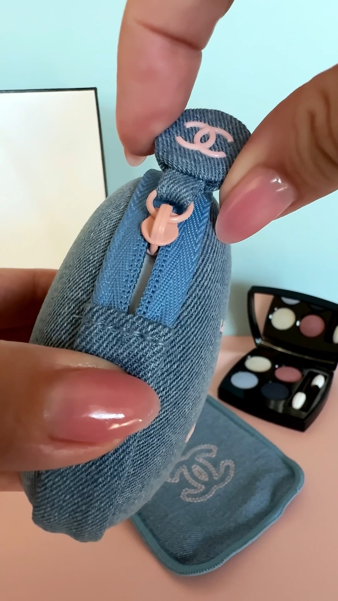 So… you already know the deal, ofc i had to get the hand cream. I already have one running low, and I needed an excuse, because the packaging is impossible to resist. 💖

And the palette… I chose 19 Denim Dream. Why? Because pink shades exist, and I cannot ignore them. 🙈 29 Coco Jean is just as stunning. Everything else in the collection is beautiful too, though I didn’t pick them up this time.

What about you? Did this collection speak to you, or was it a pass? What’s catching your eye this spring? 💭

—
#ChanelBeauty #ChanelMakeup #LuxuryMakeup


#LTKBeauty #LTKSeasonal