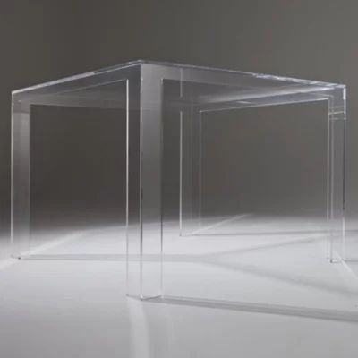 Invisible Table | Lumens